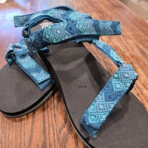 Sport Sandal Blue Women’s Size US 8 Adjustable Strap Waterproof